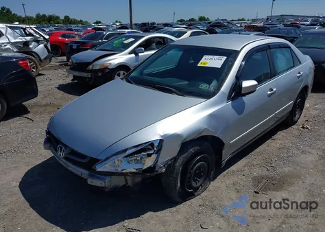 2005 Honda Accord 2.4 Lx из США, поврежденный, VIN 1HGCM564X5A141072